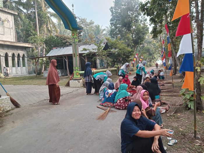 KERJA BAKTI LINGKUNGAN MASJID AL-HUDA 02