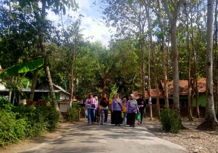 PEMBERANTASAN SARANG NYAMUK DESA SIDOMULYO 02