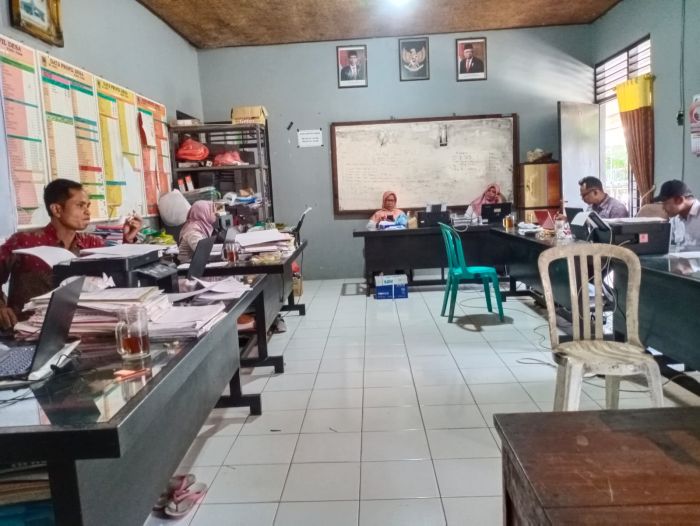 RAPAT PEMBAHASAN PEKERJAAN PEMERINTAH DESA SIDOMULYO - Website Resmi ...